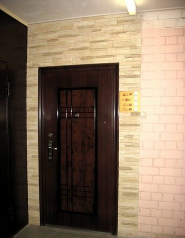 Дизайн отделки дверных проемов декоративным камнем